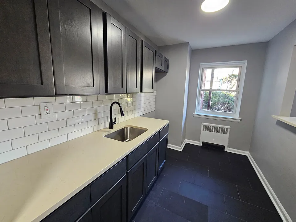 1279 Clinton Ave #2