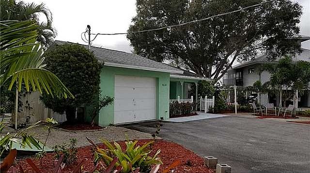 Garage + xtra parking