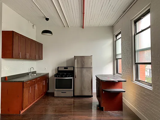 Rented by Carnegie Management Inc | media 39