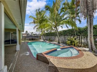 11311 NW 40th Pl, Sunrise, FL 33323