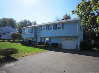 12 Bailey Dr, West Haven, CT 06516