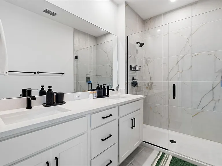 2380 Celebration Blvd — Photo 17