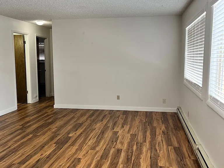 509 N Black Ave #1-8 — Photo 2