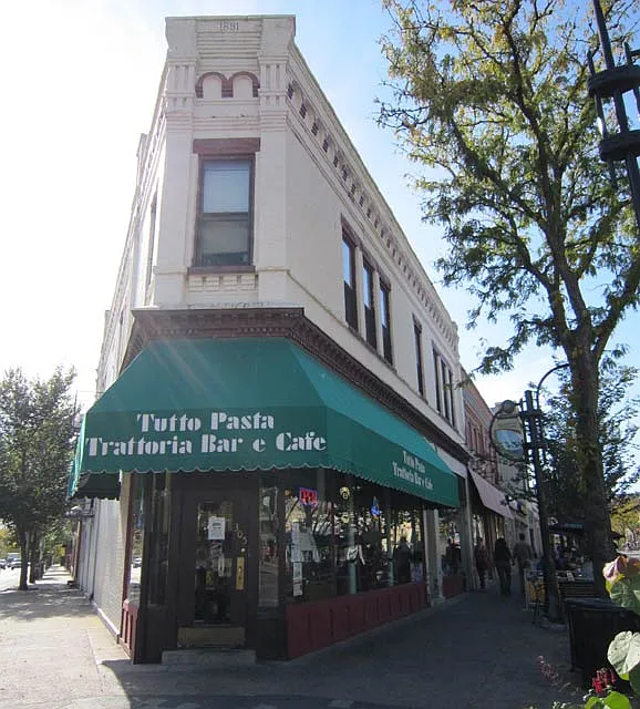 305 State St