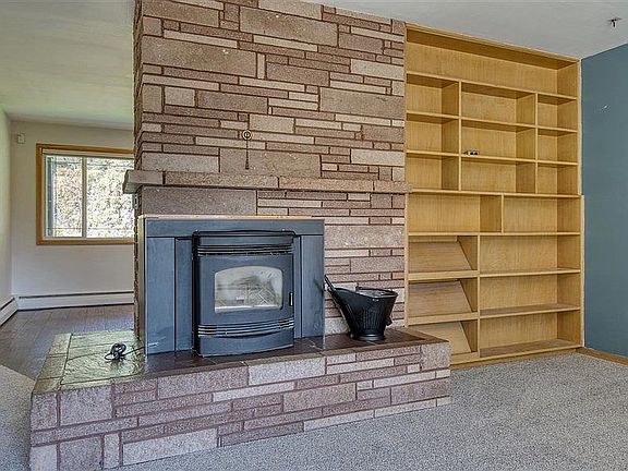 5th image of 3417 W Rosamond Ave