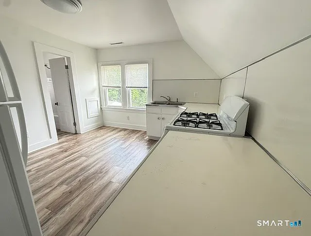 84 Alcove St #3 — Photo 12