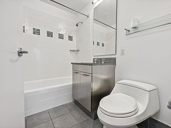 5th image of 230 Ashland Pl APT 4D