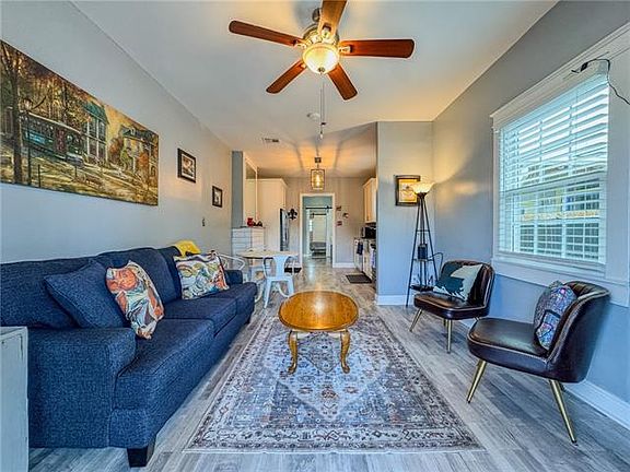 3rd image of 4910 Tchoupitoulas St