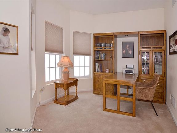 3rd image of 7 Cambridge Cir #7