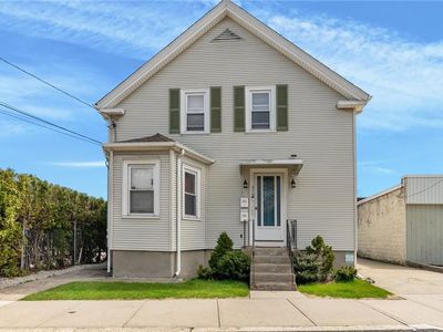 476 N Broadway, East Providence, RI, 02914