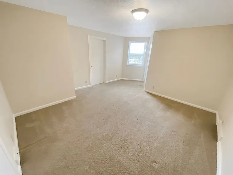 32 Wyoming St E #1 — Photo 9