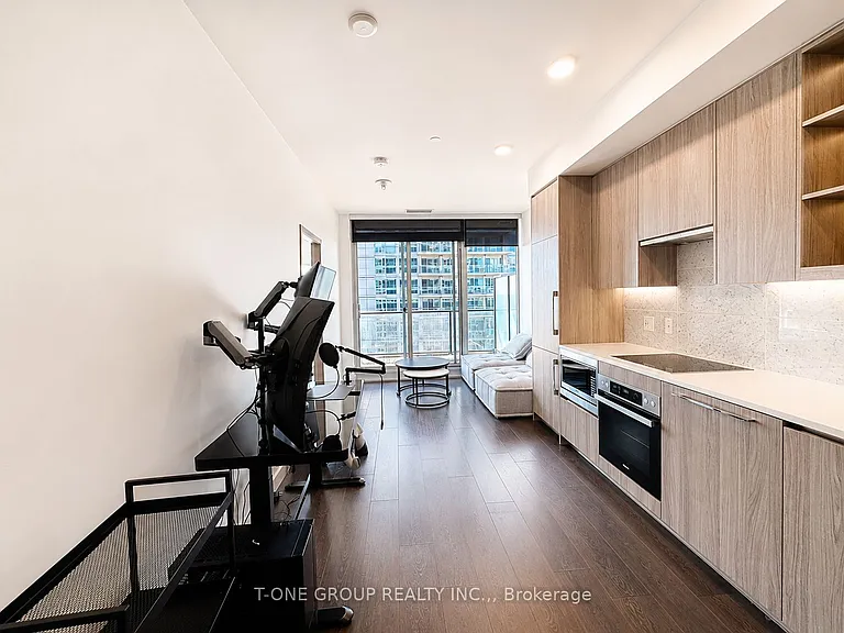 85 McMahon Dr #2507 — Photo 2