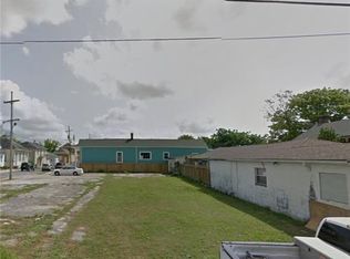 5132 Burgundy St, New Orleans, LA 70117