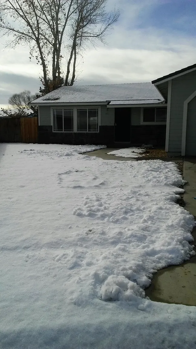 401 Bramble Ct photo 1