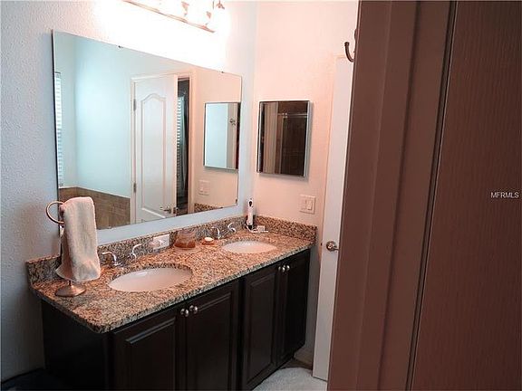 Master Bath - Double Sinks