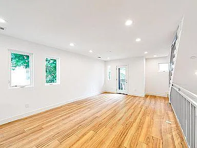 1235 1/2 W 39th Pl Photo 1