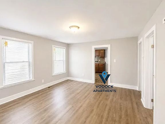 4th image of 46 Arthur St #1