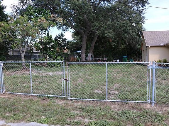2nd image of 1094 Outlook Dr