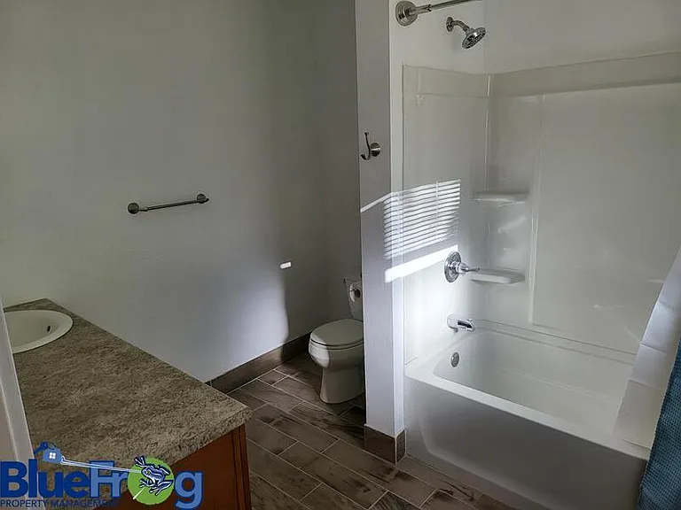 708 Chicago St — Photo 12