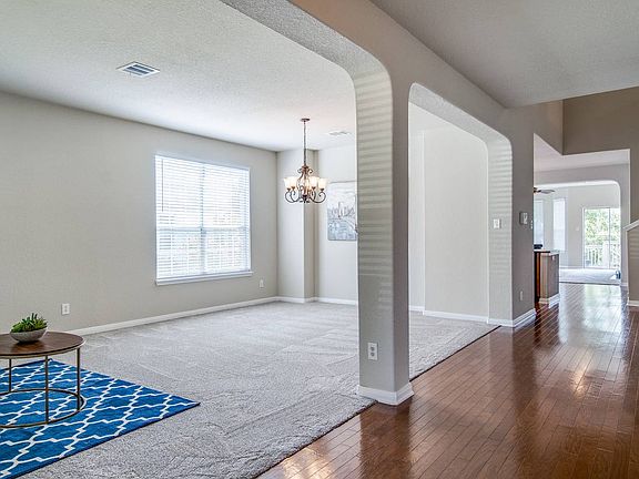 5th image of 718 Lorimor Ct