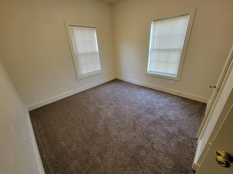 1520 Prentis Ave #4 — Photo 9