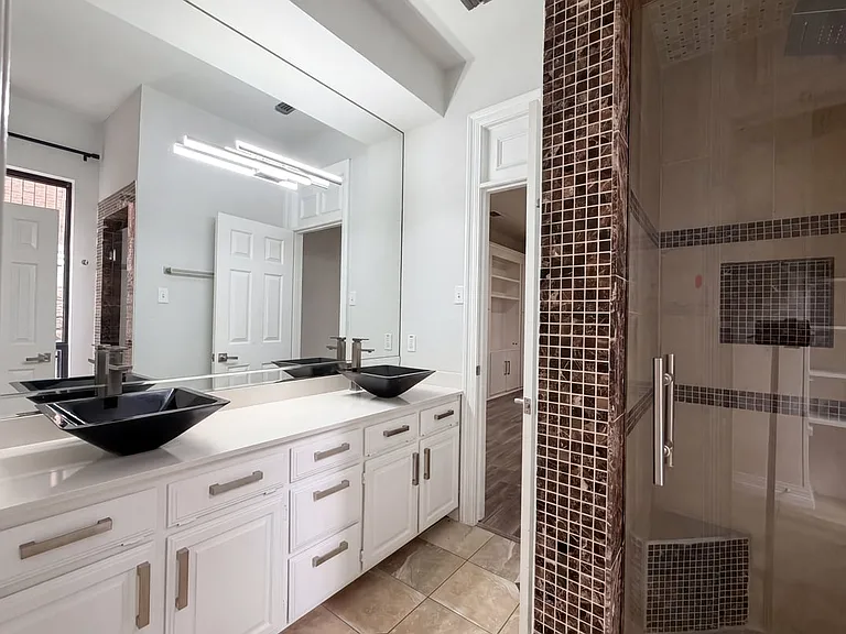 2409 Castle Rock Rd — Photo 23