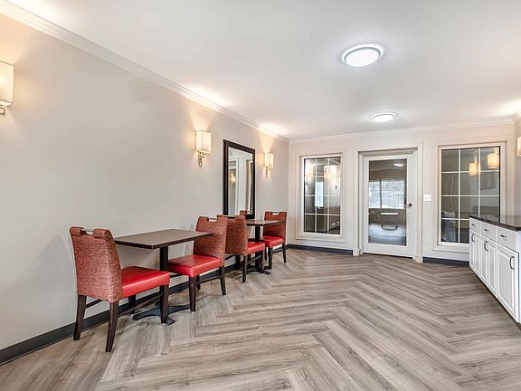 Breakfast Room