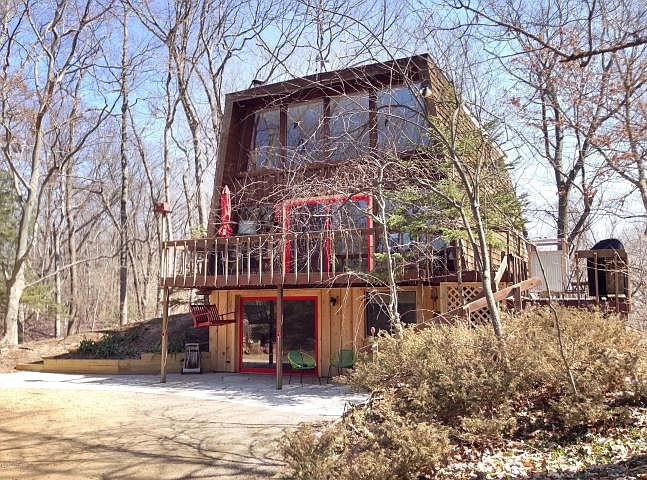 1st image of 9195 Woodland Dr