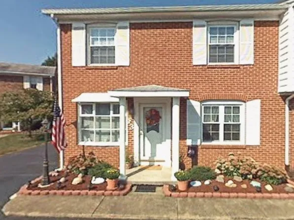 107 Iroquois Dr APT E3, Marietta, OH 45750