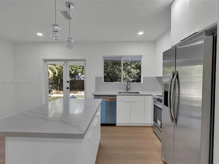 5111 SW 73rd Ter — Photo 9