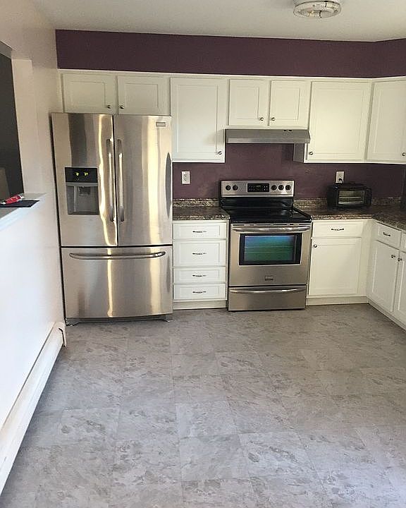 1st image of 26 Malba Dr