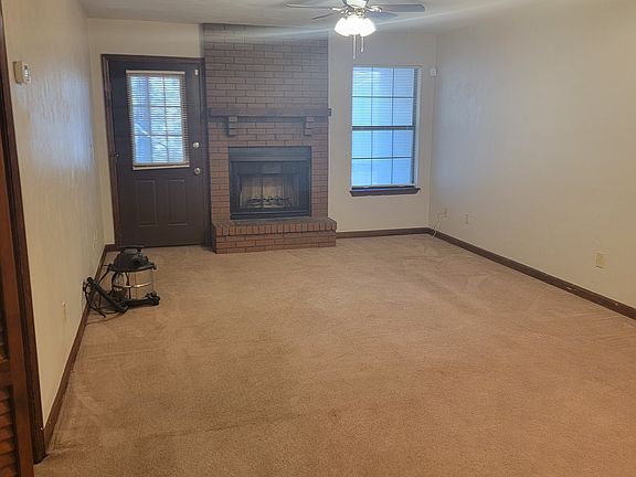 5th image of 2993 Woodrich Dr APT C