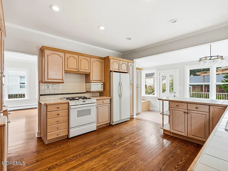 638 Overton Pl #1 — Photo 16