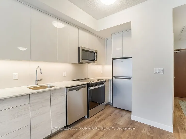 60 Frederick St #811 — Photo 8