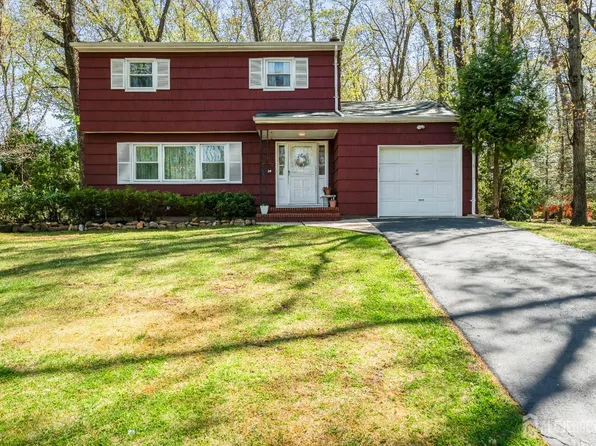 20 Rolling Rd, East Brunswick, NJ 08816