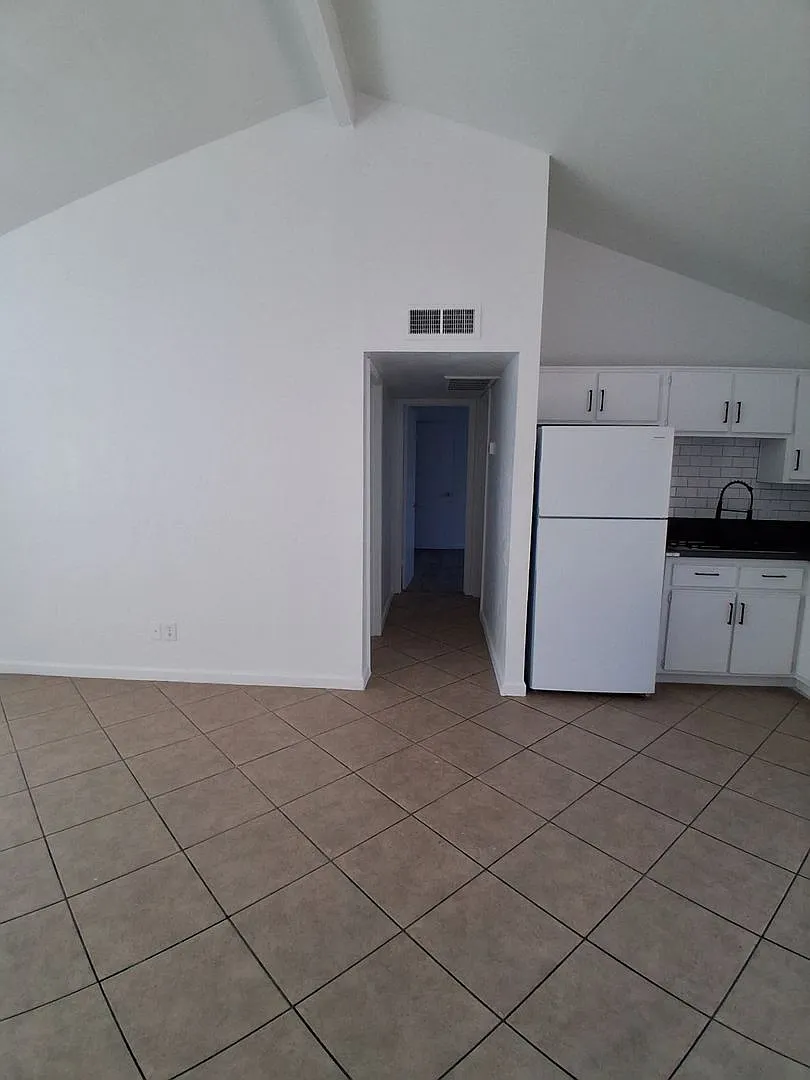 13221 N. 21st - RGRB — Photo 4