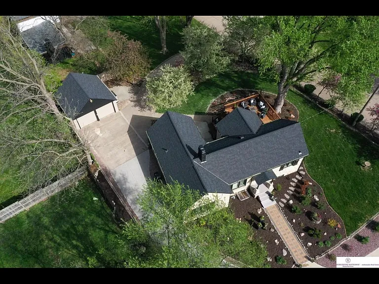 7602 Corby Cir — Photo 4