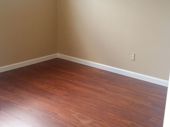 4th image of 1019 S Silvervale St