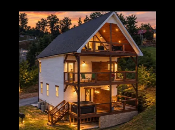 511 Greenbriar Ln, Gatlinburg, TN 37738
