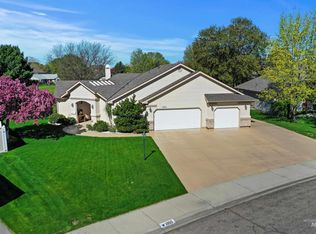 1955 N Aronmink Way, Meridian, ID 83646