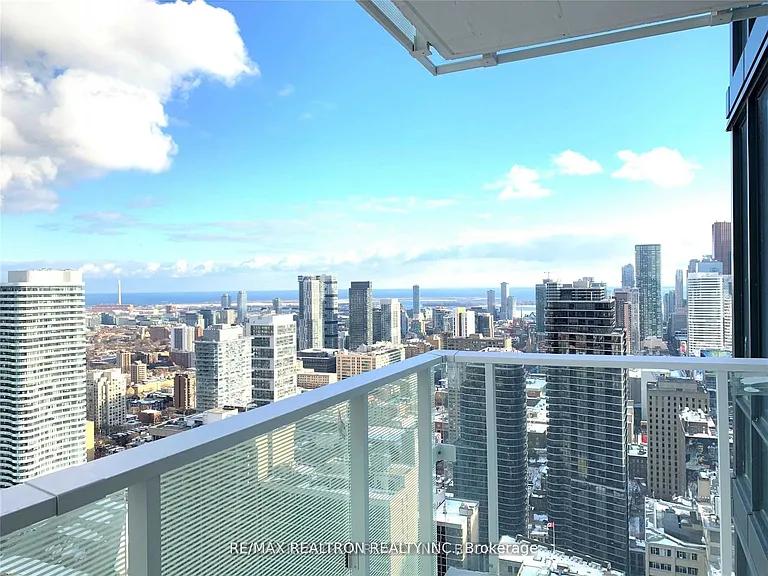 501 Yonge St #4009 — Photo 14