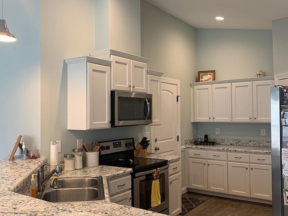 5th image of 2237 B Sweet Bay Drive