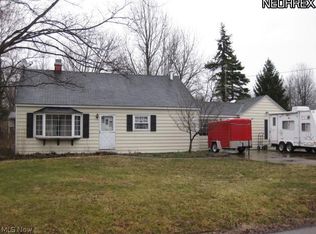 9889 Colfax Dr, Columbia Station, OH 44028