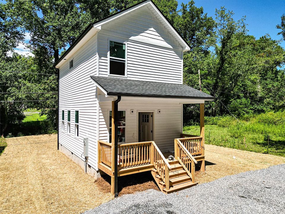 1st image of 10 Brightley Ln