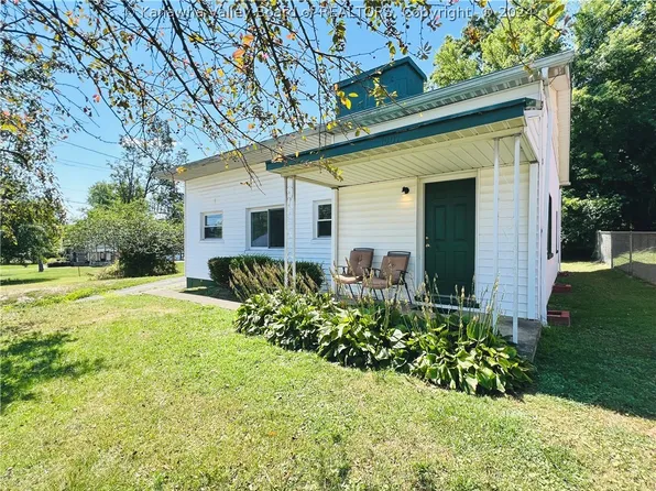 1907 Kanawha Ter, Saint Albans, WV 25177