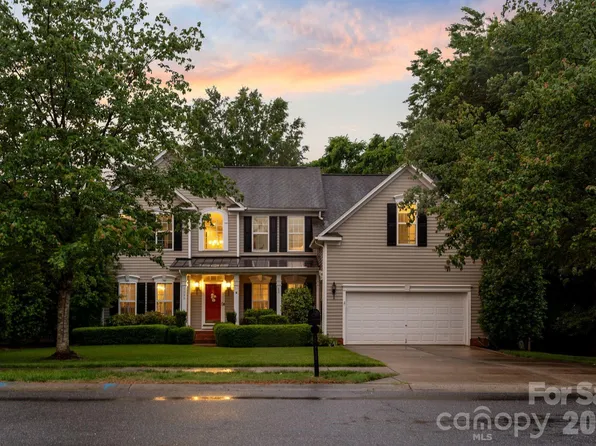 1020 Butterburr Dr, Matthews, NC 28104