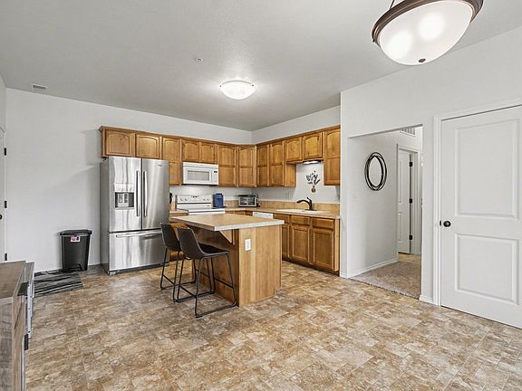 5th image of 6603 W 3rd St #1724