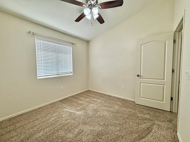 7304 E Laughing Tree Ln — Photo 15