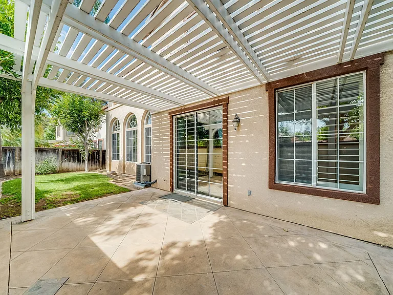 11761 Fricker Ave — Photo 31