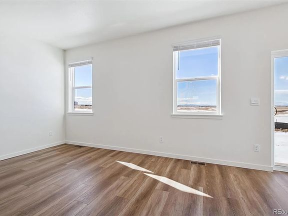 4th image of 43137 Capilano Club Ct
